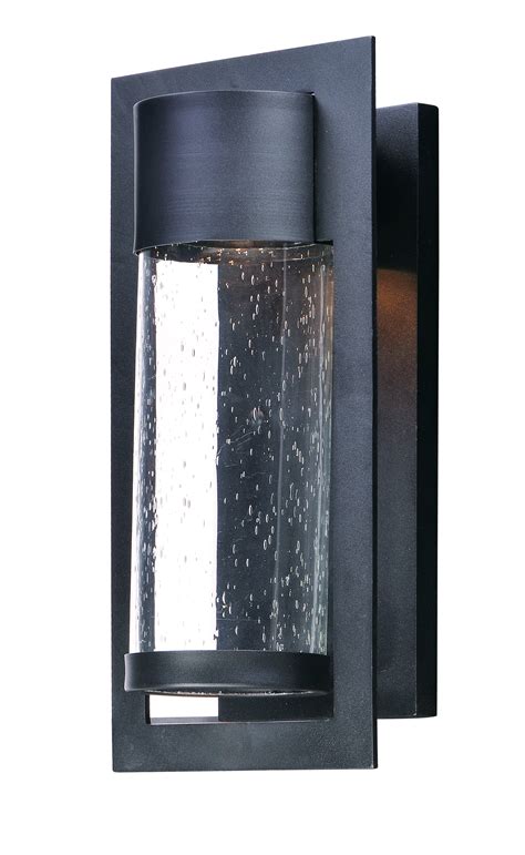 Focus Outdoor Lighting .